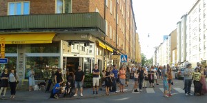 Skånegatan sommaren 2015, avstängd för biltrafik och öppen för folkliv. Foto: AnnVixen