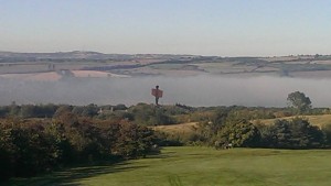 Angel of the North och dalen kring floden Tyne. Foto: David Thomson