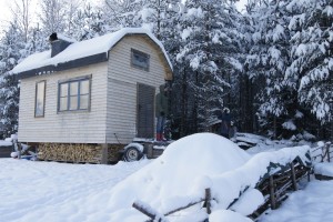 Hus på hjul, boyta 15 kvadrat plus loft, byggkostnad 60 000 kronor. Foto: Agata Mazgaj